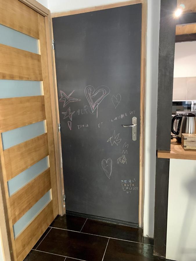 Appartement Atypique Cosy Entre Terre & Mer Marseille Bagian luar foto