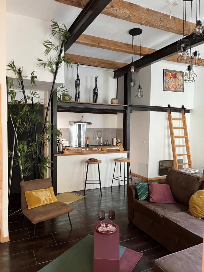 Appartement Atypique Cosy Entre Terre & Mer Marseille Bagian luar foto