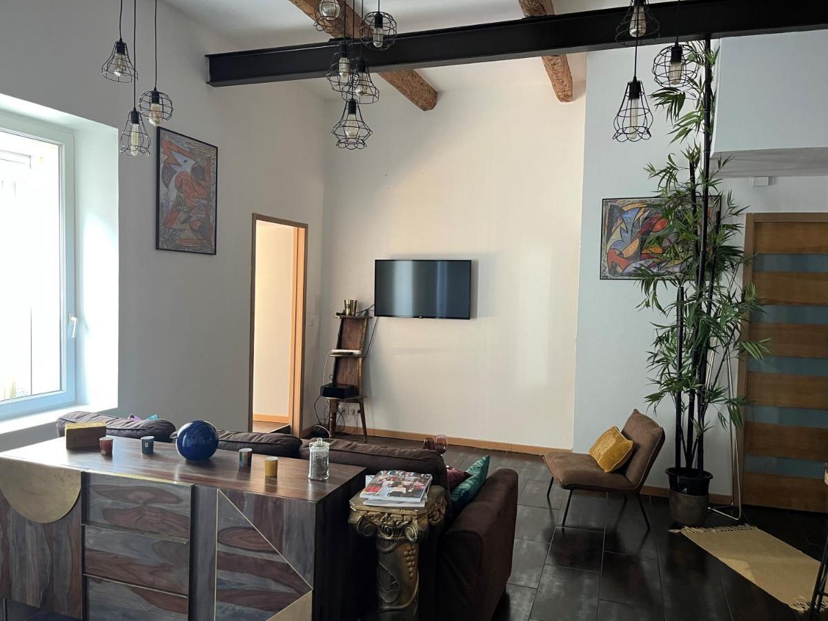 Appartement Atypique Cosy Entre Terre & Mer Marseille Bagian luar foto
