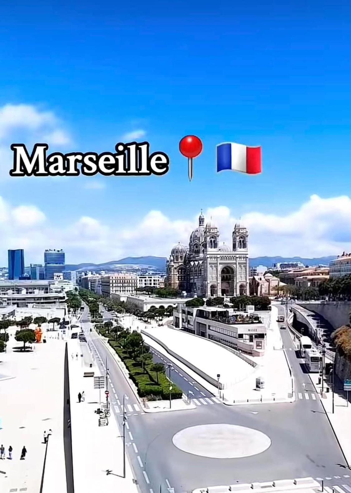 Appartement Atypique Cosy Entre Terre & Mer Marseille Bagian luar foto